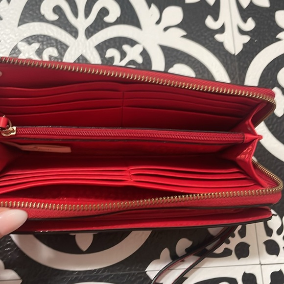 Red Kate Spade wristlet wallet - Picture 4 of 8